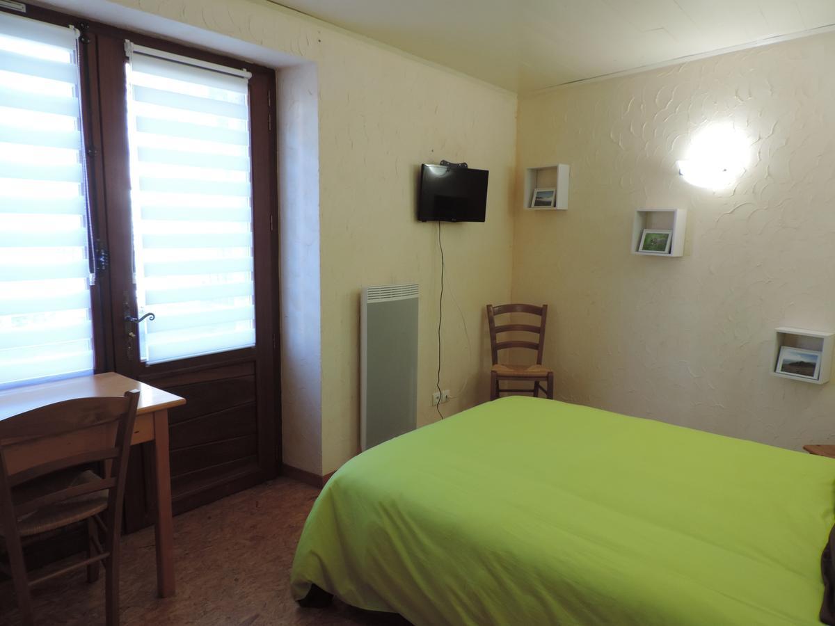 Auberge Du Brabant Chez Titof Roche-en-Regnier Eksteriør bilde